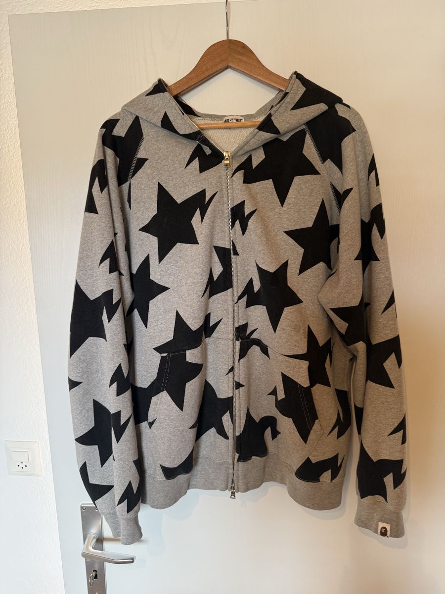 Bape Maglioni & Felpe: Bape Full Zip Hoodie, Grey Star Pattern, Men's Size L – Nuovo (secondo la descrizione) da Oberweningen venduto da tol_pfr8