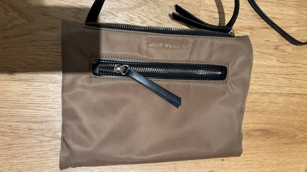 Borse da donna: Adolfo Dominguez Bag, Crossbody/Shoulder – Nuovo (secondo la descrizione) da Genève venduto da mar_5vww 1