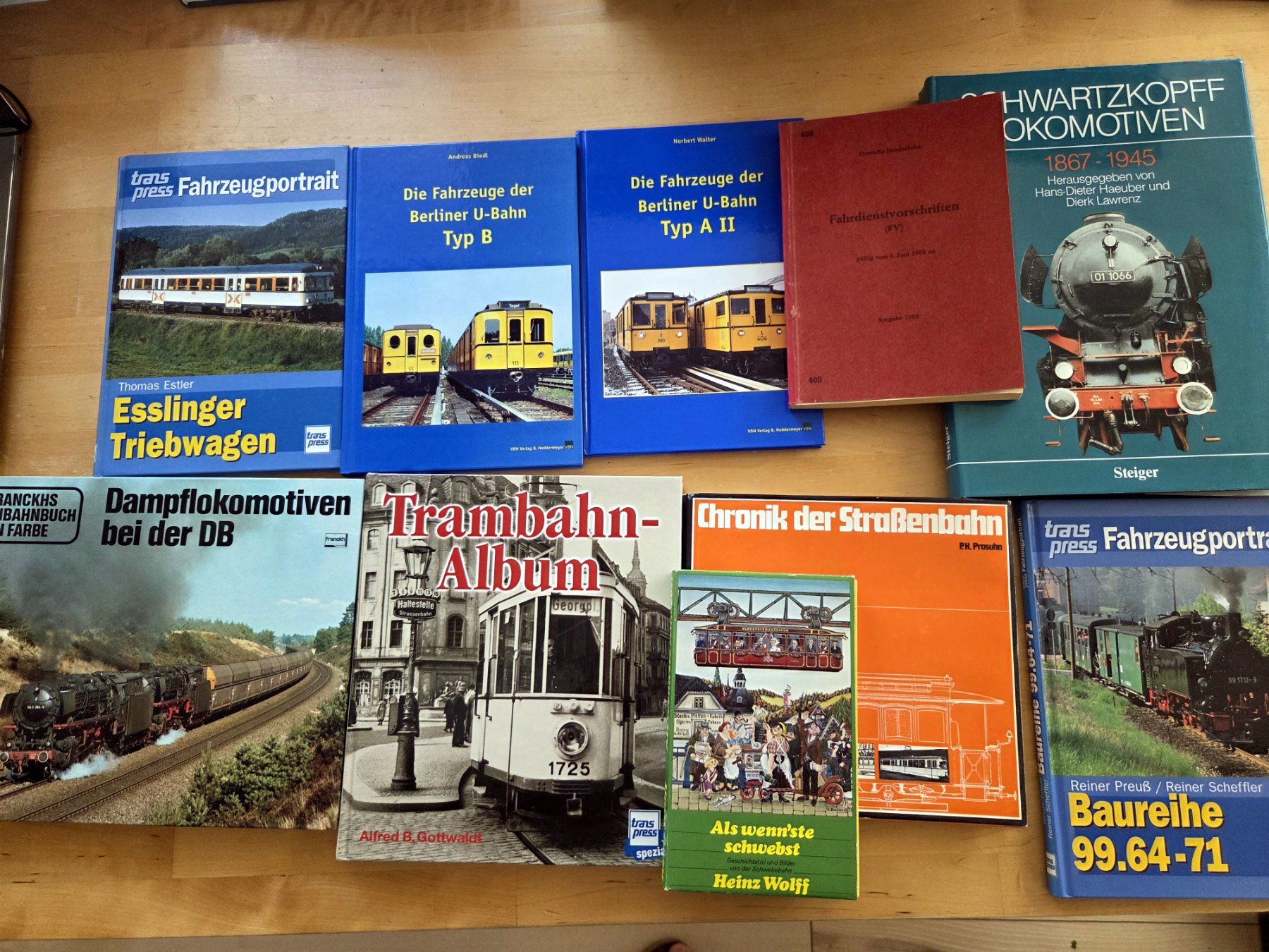 Libri: 10 Bücher über die Deutsche Eisenbahn – Usato da Birrwil venduto da dirtyoldtown