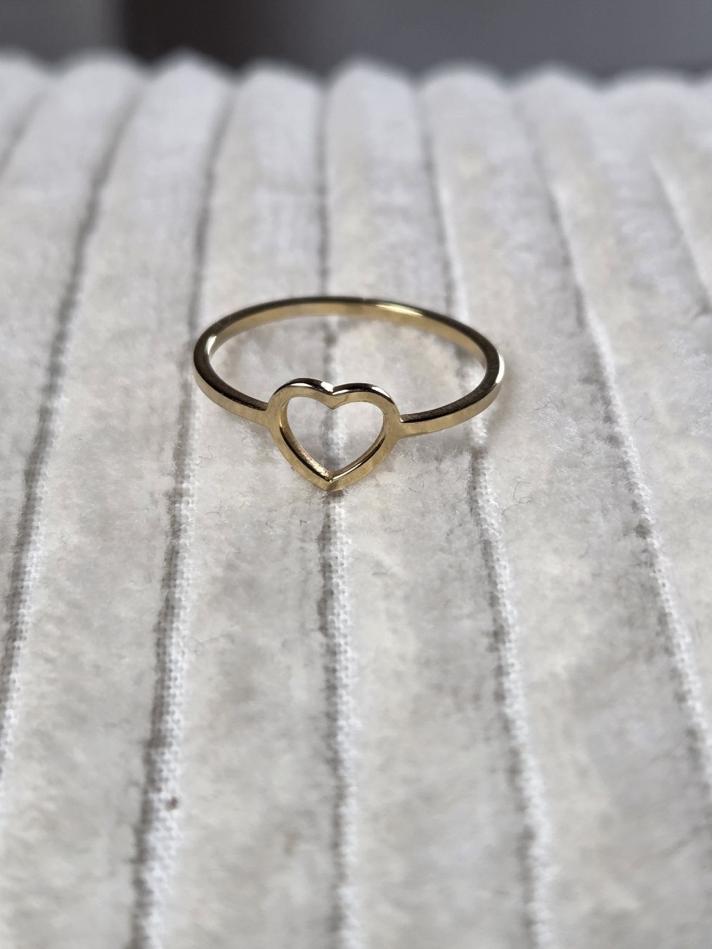 Anelli: Herz-Ring, goldfarbig, Gr. US 7 – Usato da Grosshöchstetten venduto da Dirue