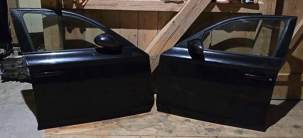 Porte: BMW 1er E87 4-türer Türen schwarz – Usato da Schönholzerswilen venduto da Sanja0809 4