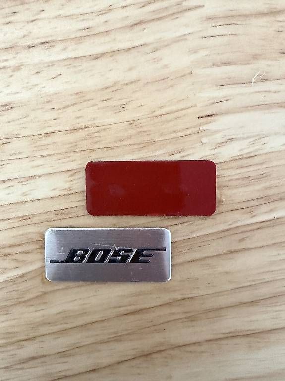 Toutes les pièces auto: BOSE Logo Emblem NEU – D'occasion à Gränichen par Xbertone 1