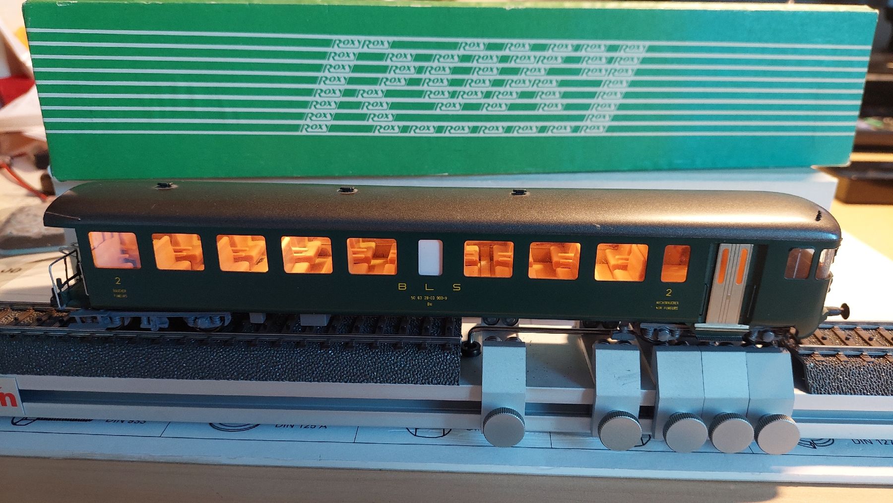 Roxy Modellini di ferrovie: Roxy BLS Steuerwagen Pilot WS AC 011 – Usato da Heimberg venduto da afanki1 4