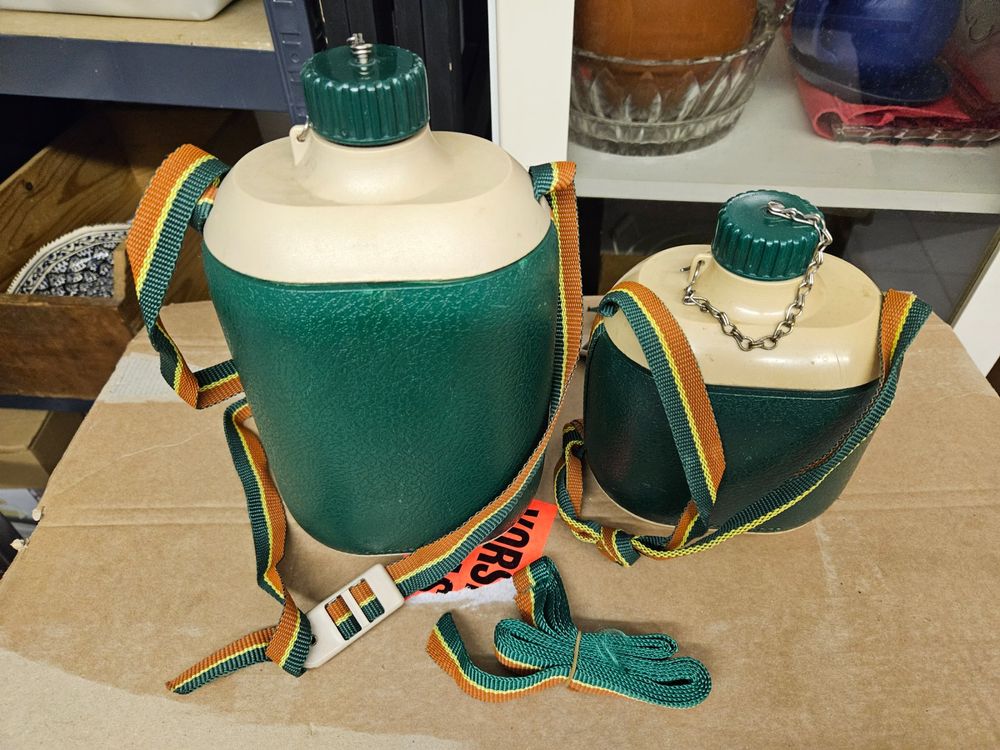 Borraccia Western In Feltro Con Tracolla - Capacit&agrave; 1,9 Litri Stile Cowboy