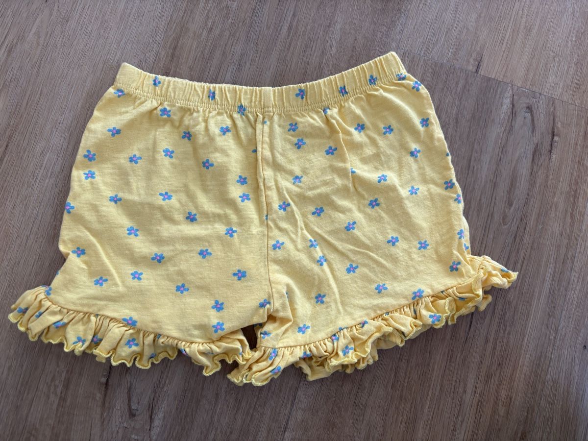 Lotti & Set di vestiti: Sommer Set, Gr 98/104 – Usato da Breitenbach venduto da mi95st 1