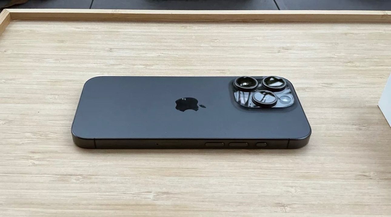 Apple Handys / Smartphones: iphone 15 pro  (128GB) Akku 100% – Gebraucht aus Luzern von Waince786 2
