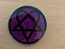 HIM Pin Anstecker Punk Rock Metal Pop