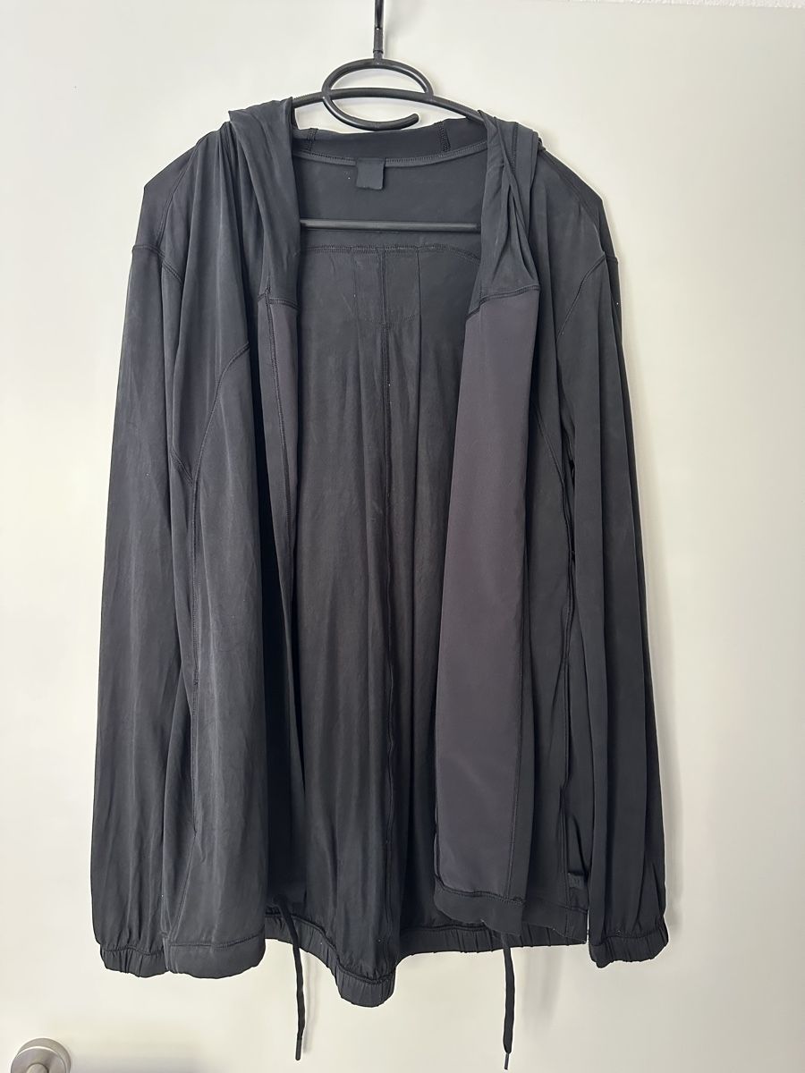 Lululemon Giacche: lululemon jacket size small – Nuovo (secondo la descrizione) da bözberg venduto da amy_7wz8