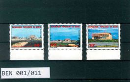 BENIN 3 BRIEFMARKEN GEBÄUDE