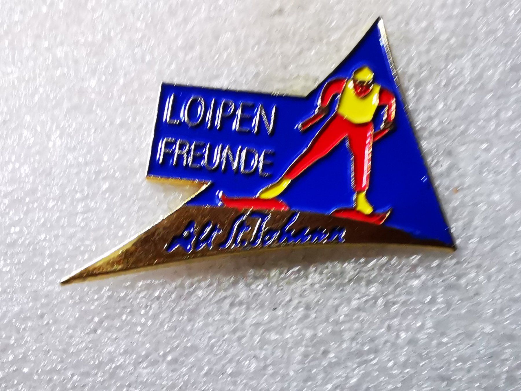 Placchette & Badge: Ansteckpin 69: Loipen Freunde – Usato da Oppligen venduto da Pin-Fall-Shop