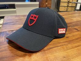 Black Tudor Cap - Born to Dare - Unisexe