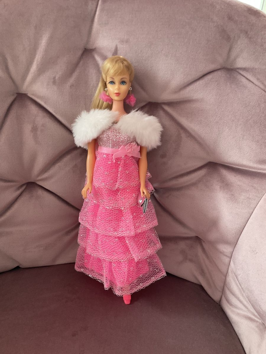 Bambole: Vintage Barbie in Romantik Ruffels – Usato da Herbriggen venduto da Sehrazade