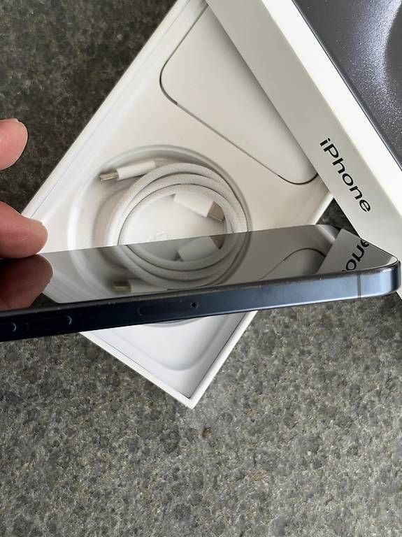 Telefoni cellulari / Smartphones: iPhone 15 Pro Max 256GB Blue – Usato da Roggwil BE venduto da piccu85 4