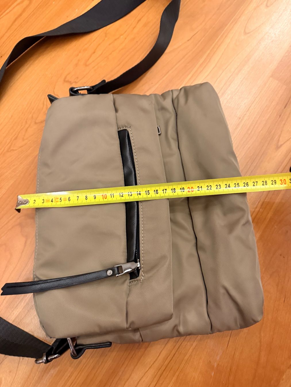 Taschen für Damen: Stepp-Umhängetasche in Taupe – Gebraucht aus Glattbrugg von Toya77 5