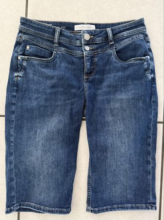 Denim Shorts / Bermuda Gr. 28 sommerlich frisch!
