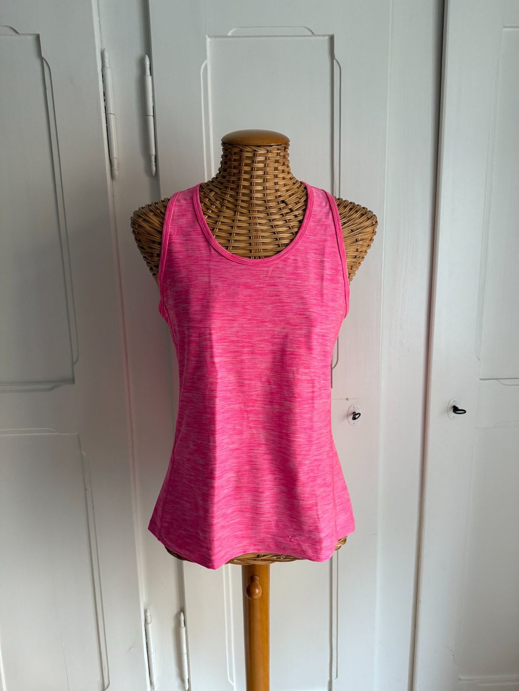 H&M Top: Sport Top pink M – Usato da Zürich venduto da Diazaio