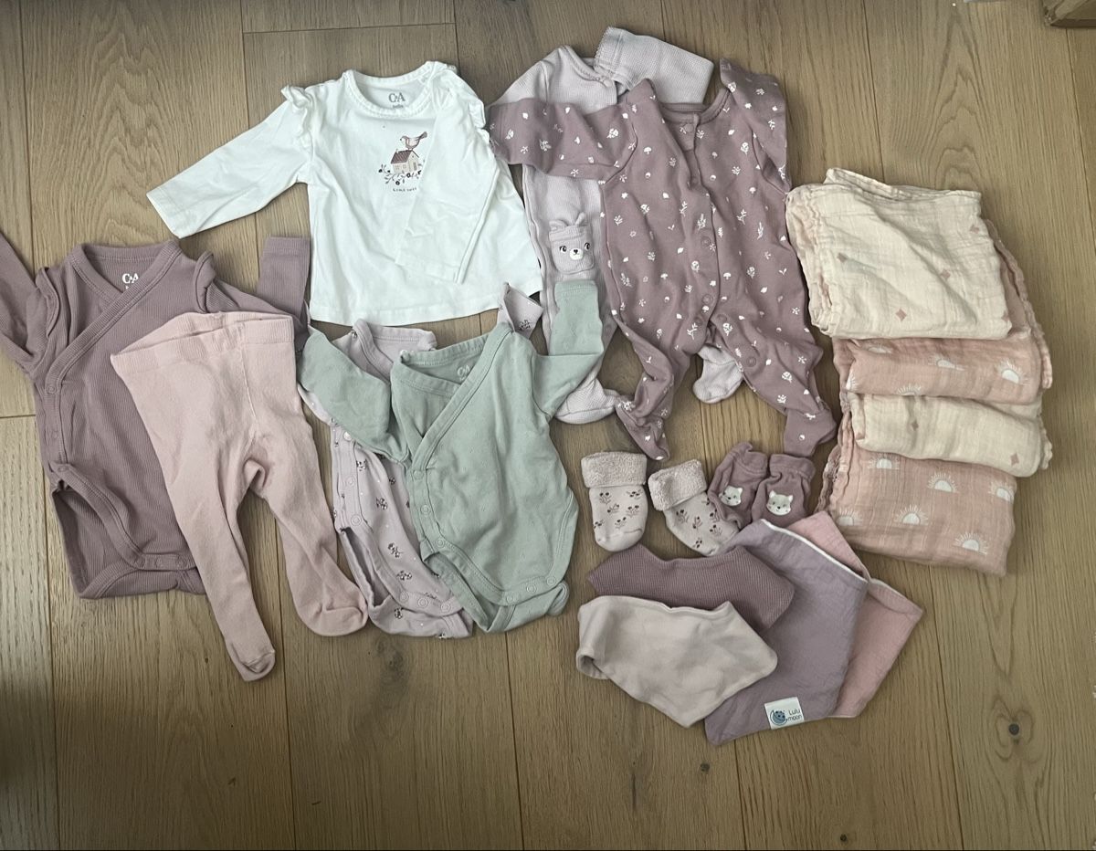 Lotti & Set di vestiti: Babykleider Mädchen 50/56 – Nuovo (secondo la descrizione) da Remigen venduto da moni1509