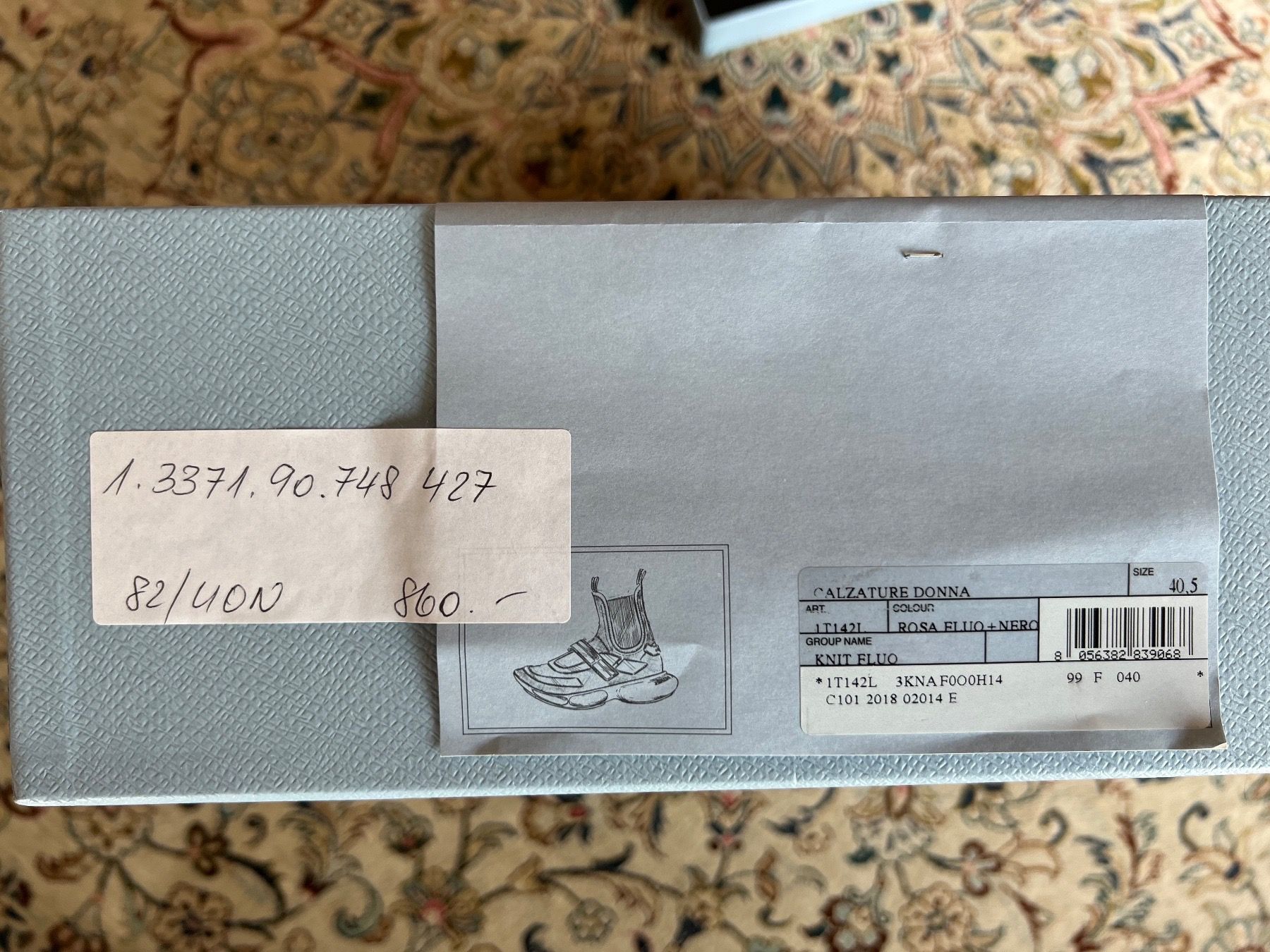 Prada Scarpe da uomo: PRADA Fluoro Pink & Black Trim  Sneaker – Nuovo e nell'imballaggio originale da St.Gallen venduto da 303_7fcf 5