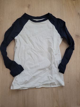 dünner Pullover Gr. 122