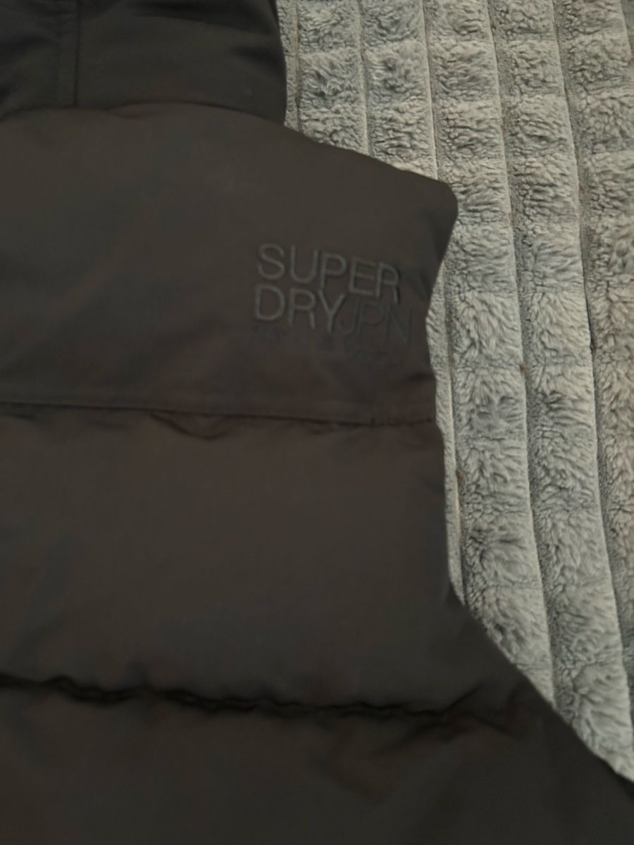 Gilet & Giacche senza maniche: Superdry Everest Weste schwarz – Usato da Tägerschen venduto da Tommylee88 2