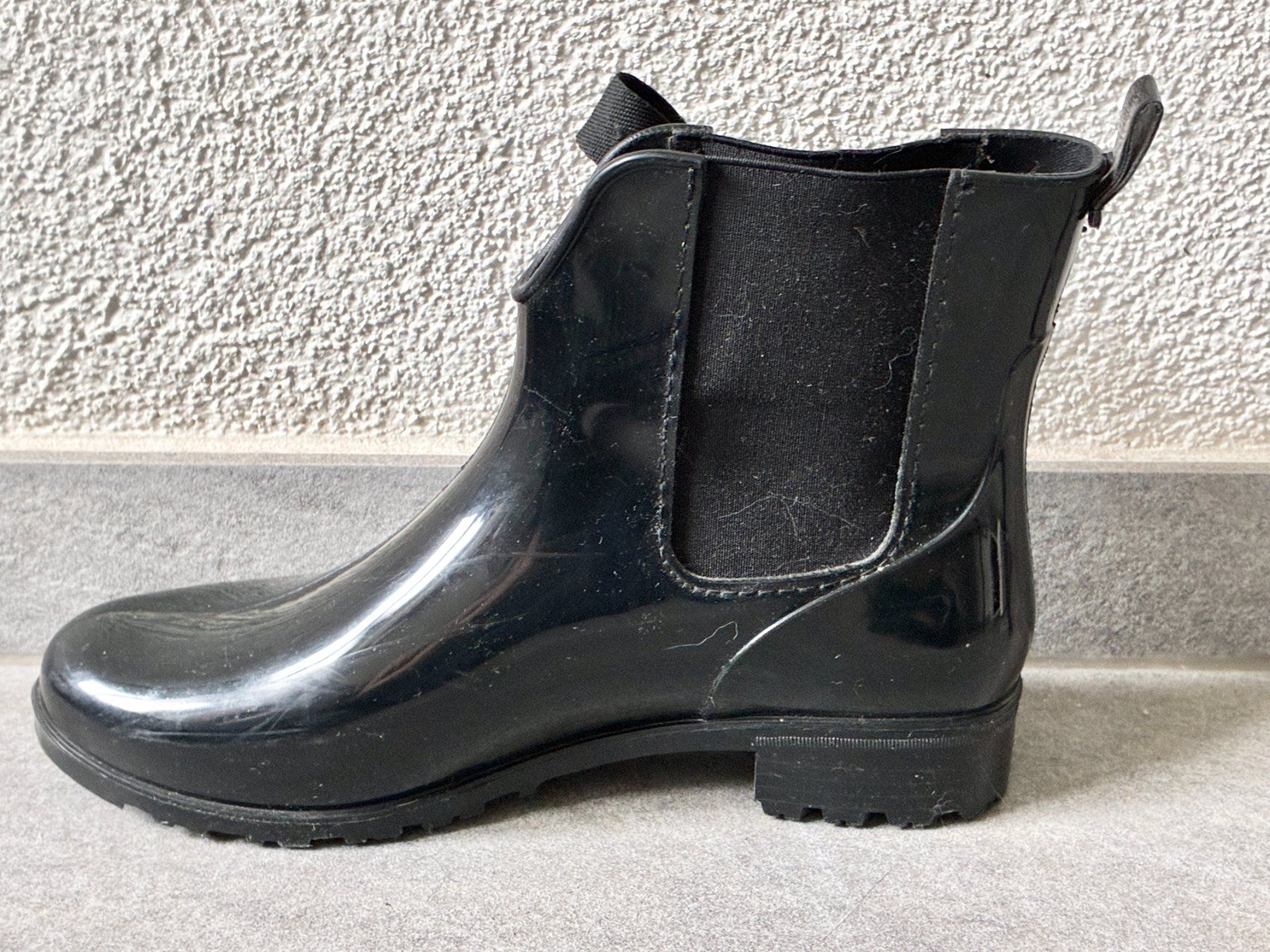 Tom Tailor Scarpe da donna: Schwarze Gummistiefeletten von TOM TAILOR Gr. 39 – Usato da Kloten venduto da Nephty 4