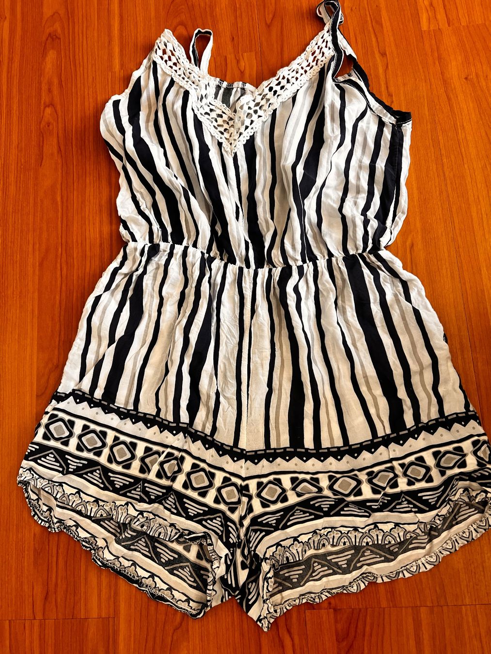 Tute: Sommerlicher Jumpsuit – Nuovo (secondo la descrizione) da Niederglatt ZH venduto da NICELODEON18