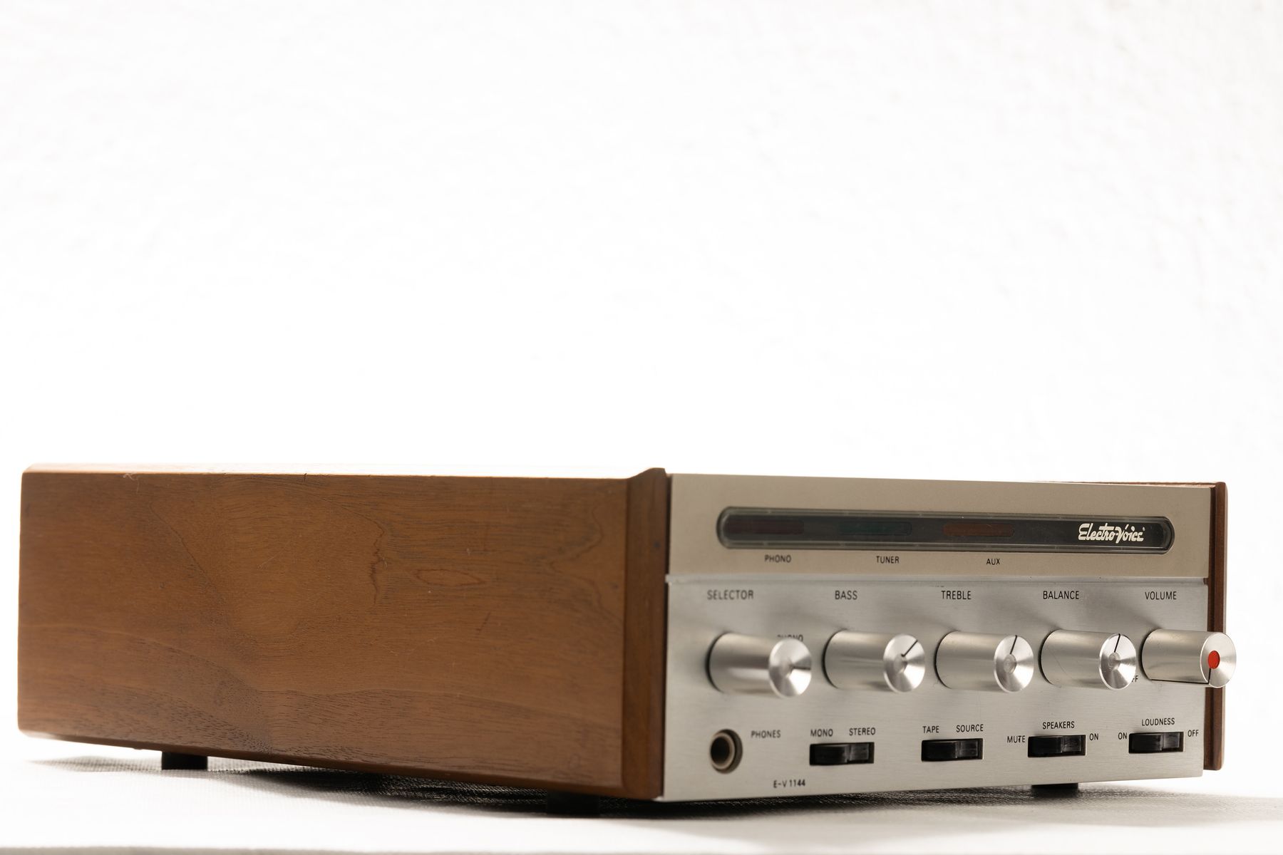 Electro-voice Amplificatori: ElectroVoice E-V 1144 amplificateur compact révisé – Usato da La neuveville venduto da Madmax1979