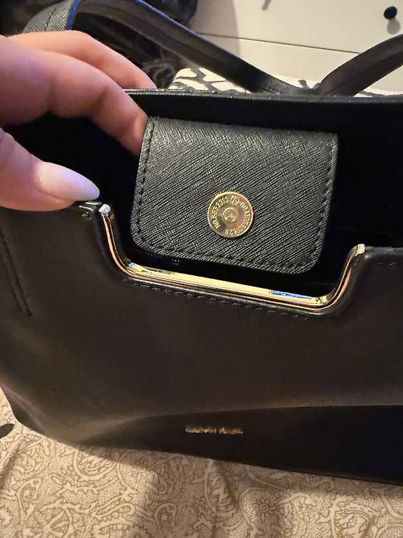 Calvin Klein Borse: Calvin Klein Tasche gebraucht – Usato da Münchenstein venduto da jol_s6xw 2