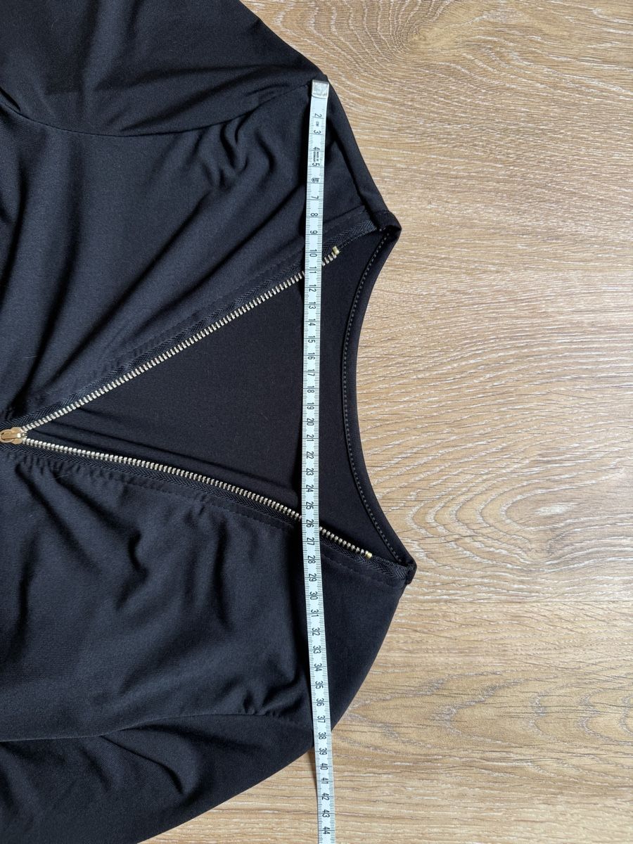 Robes: Robe noire transparente ouverture réglable dos, t.38/M – D'occasion à Tavannes par Thriftshop 2