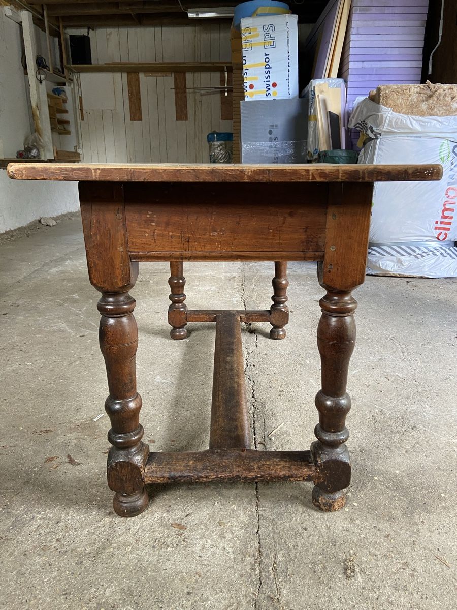 Tables: Table en noyer massif – D'occasion à Mont-sur-Rolle par ale_8srv 4
