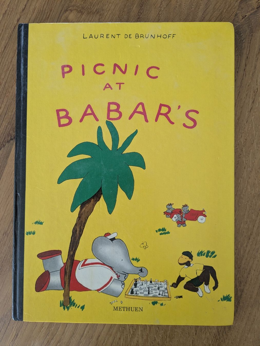 Libri: Babar - Picnic at Babar - Laurent de Brunhoff – Usato da Wohlen AG venduto da merkur0300