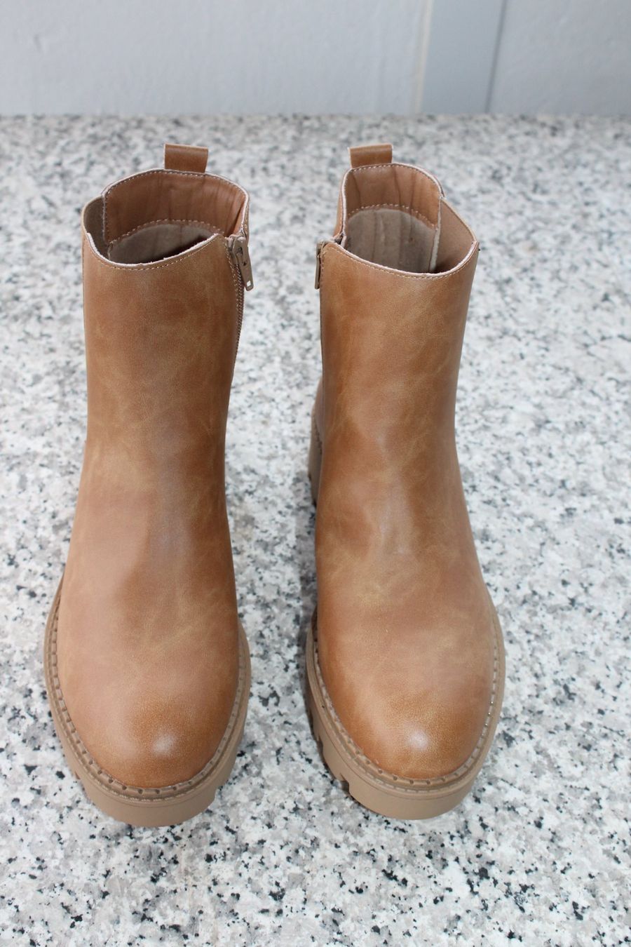 Damenschuhe: Bottines Esmera neuves 41 – Neu und originalverpackt aus Chez-le-Bart von jasse 2