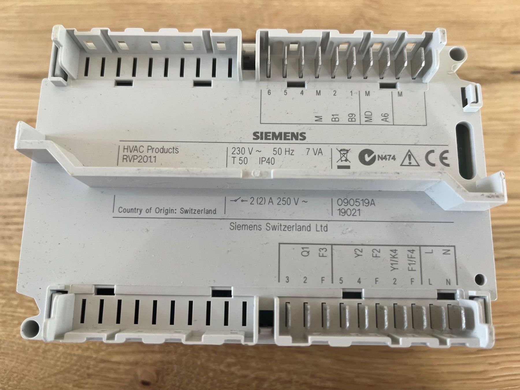 Componenti elettronici: Siemens RVP201.1 Zeitschaltuhr neu – Nuovo e nell'imballaggio originale da Unterterzen venduto da Siola4 7