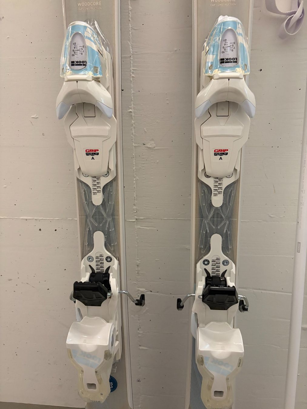 Decathlon Sci: Ski Set Wedze 156 cm mit Stöcken gebraucht – Usato da Bülach venduto da meverick 3