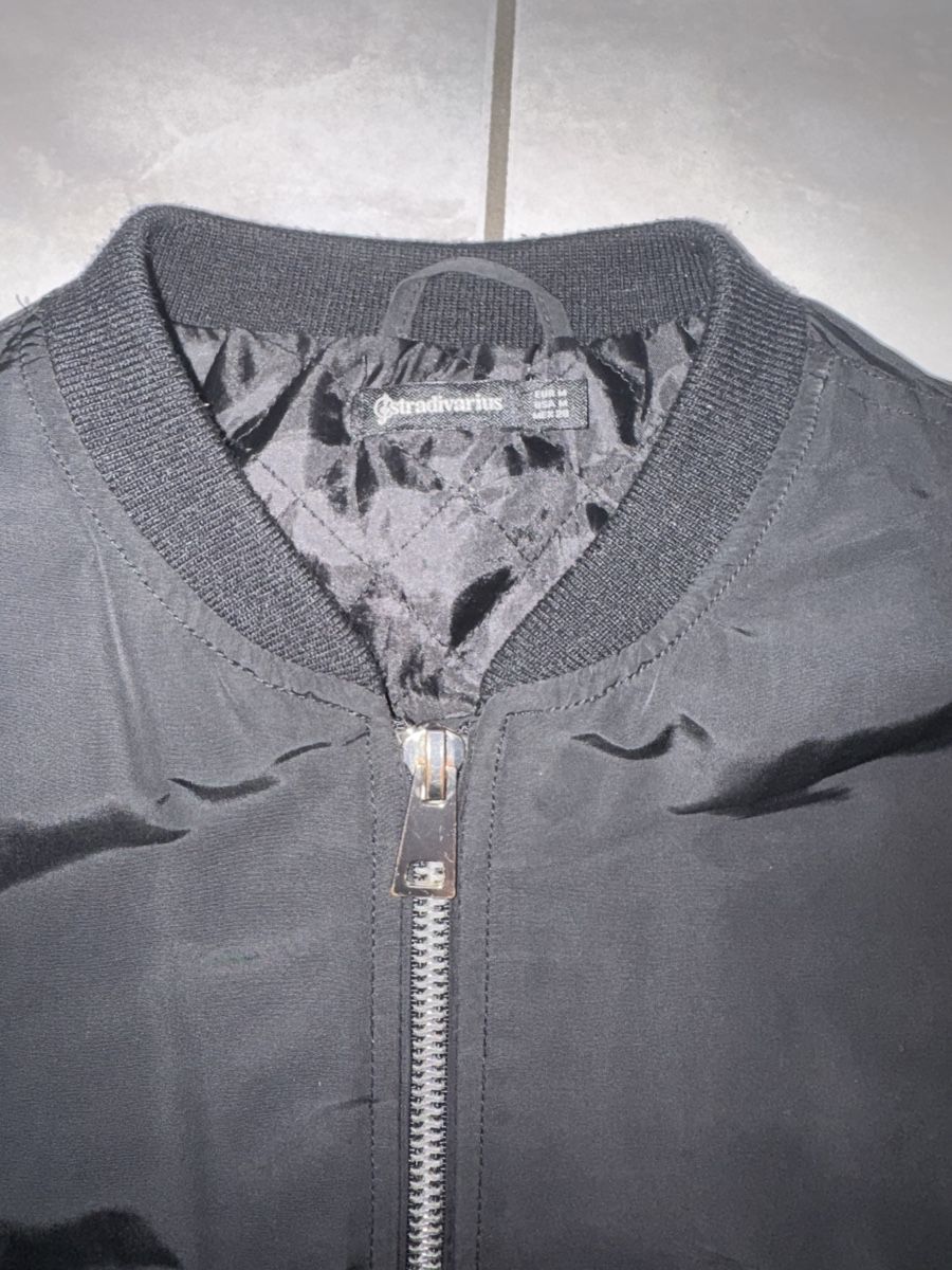 Stradivarius Giacche: Schwarze Stradivarius Bomber Jacke – Usato da Hergiswil NW venduto da kaufe_bei_kaufmann 1