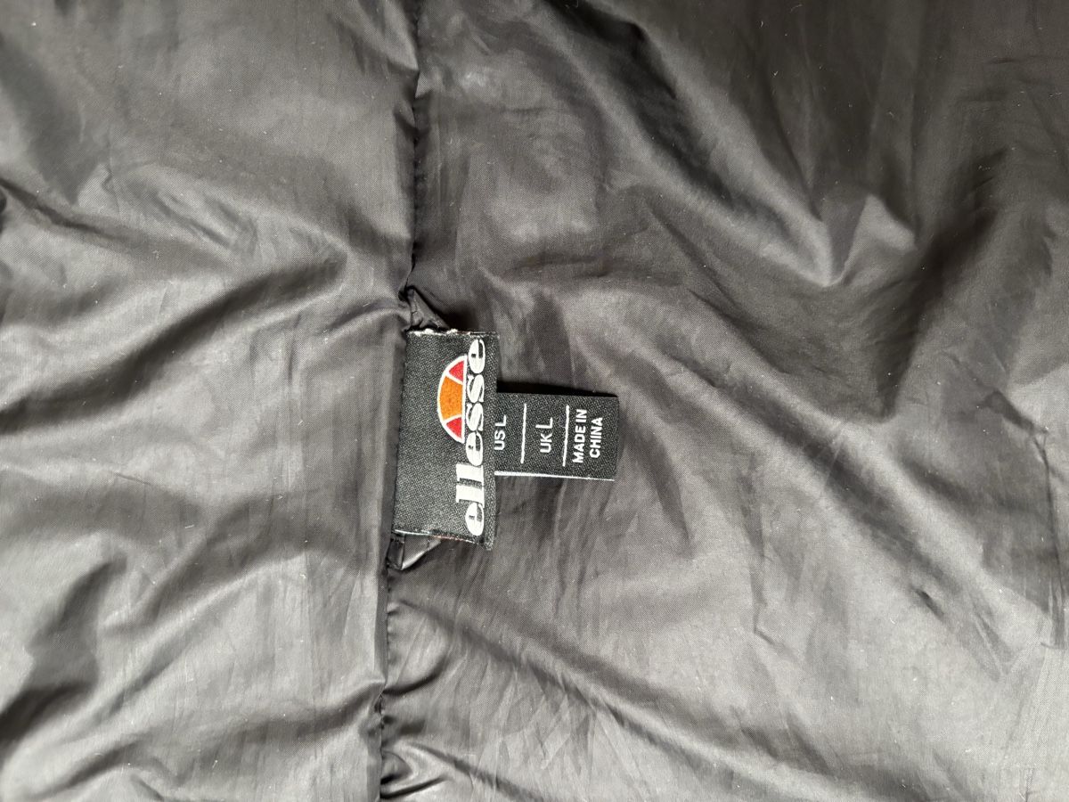 Giacche: Elesse Winterjacke Grösse L – Usato da Wetzikon ZH venduto da lugis 1