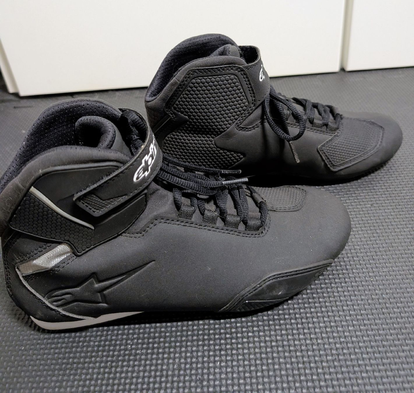 Alpinestars Scarpe da donna: Alpinestars Motorradstiefel Grösse 38 – Usato da Rheineck venduto da den_q2zy 1