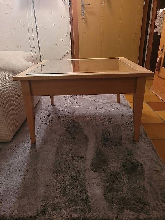 Tables: herziges Tischchen aus Holz  – D'occasion à Gutenswil par taminu 1