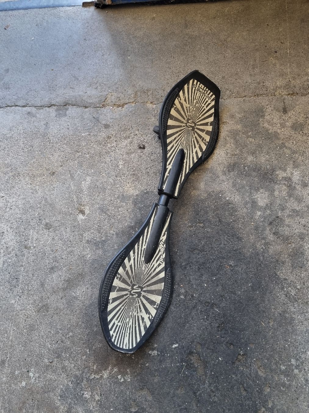 Skateboards: Waveboard Street Surfing schwarz  – Usato da kölliken venduto da TerryCash
