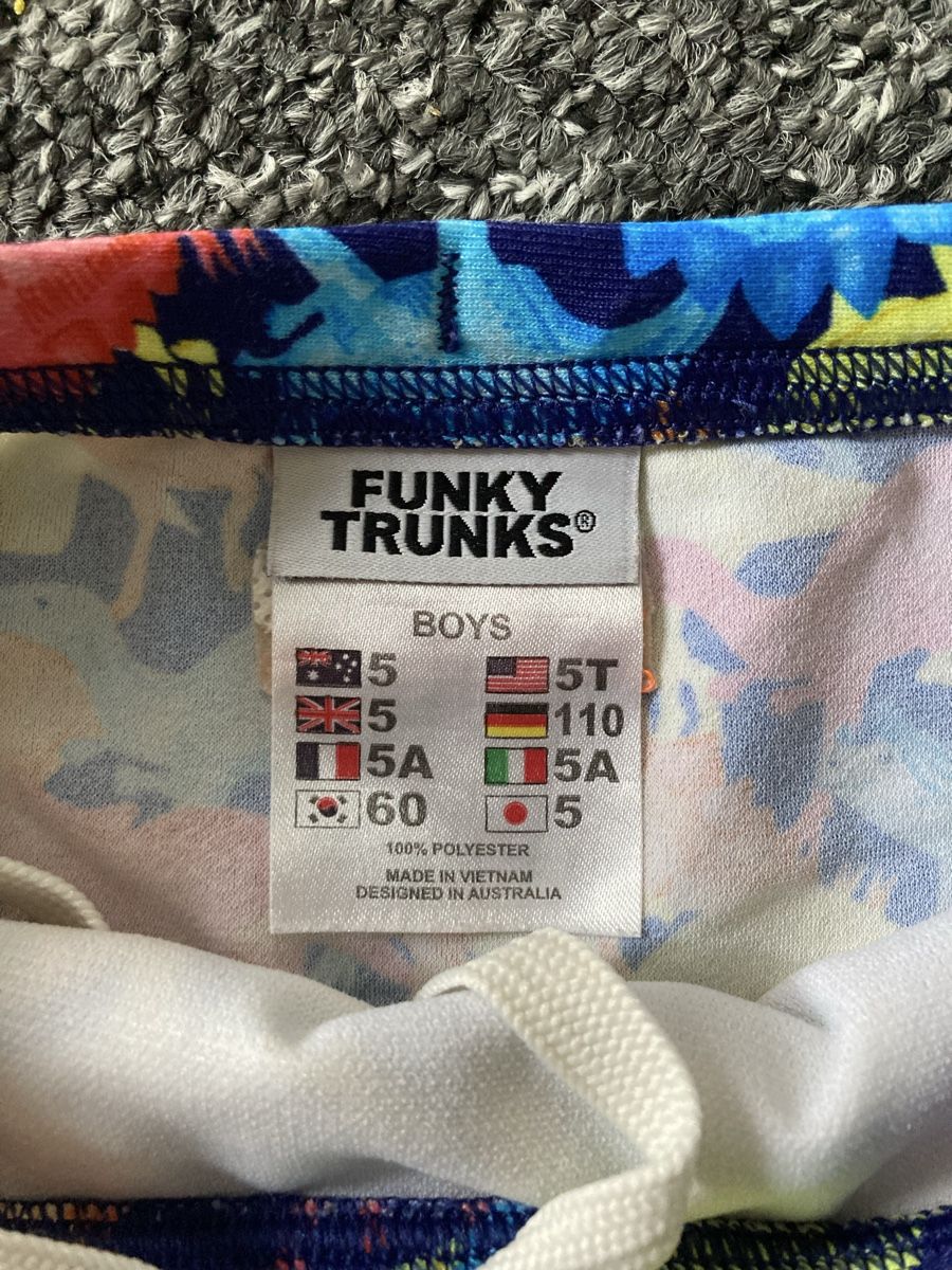 Pantaloni: Badehose 104/110 – Usato da Chur venduto da Tommm 1