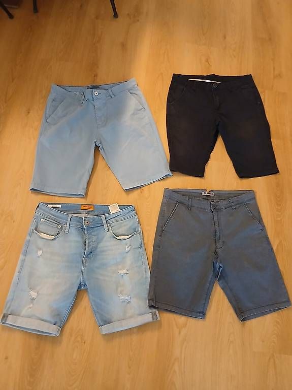 Pantaloni: Herren Bermudas – Usato da Birsfelden venduto da coccobello03