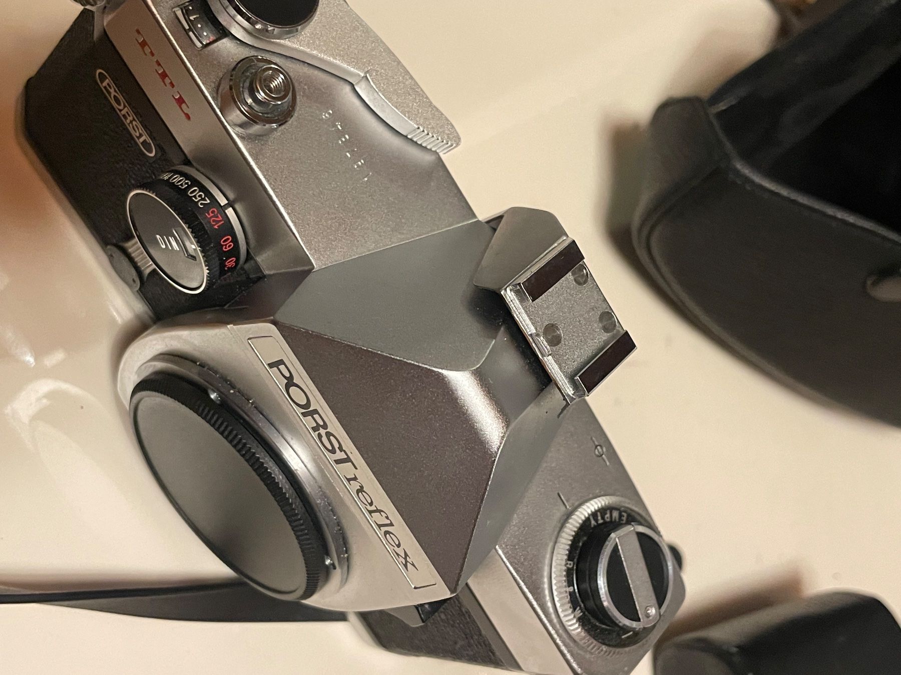 Fotocamera: Portst Reflex TTL Analog Kamera mit case – Usato da Zürich venduto da Arcana_Fail 4