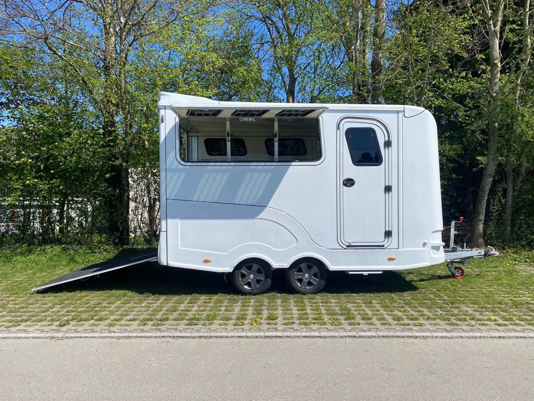 Steinsberger Anhänger: 3er Steinsberger Pferdeanhänger – Gebraucht aus Busswil von S81Horn