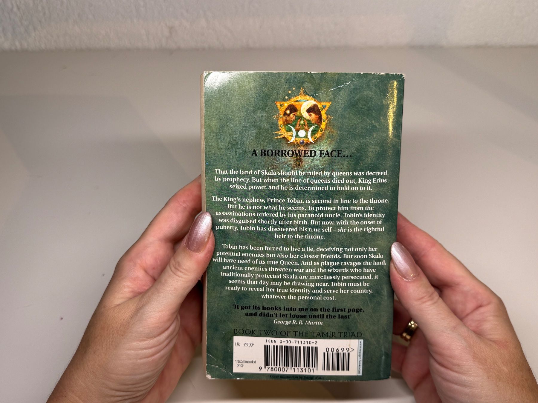 Libri: NOVEL: Lynn Flewelling, Hidden Warrior – Usato da Grosswangen venduto da English_books 9