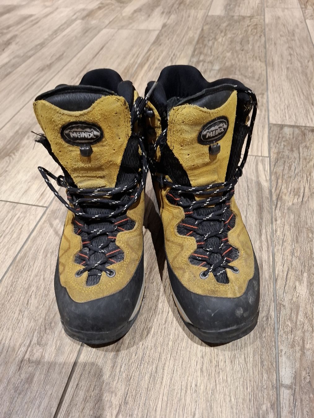 Herrenschuhe: Meindl Wanderschuhe, Grösse 40 – Gebraucht aus St. German von Neuwelt 2