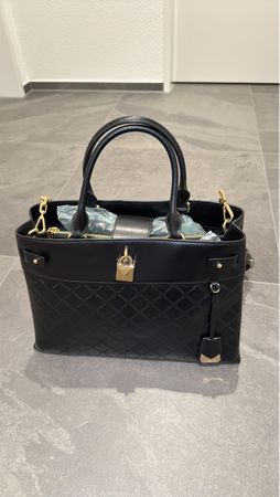 Edle Handtasche von Michael Kors schwarz