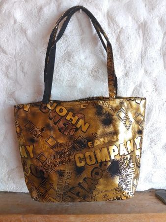 Trendige Handtasche/Shopper mit goldenem Muster, neu!