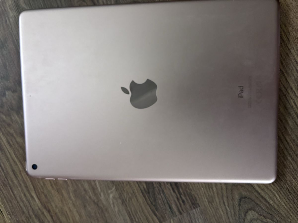 Apple Tablet PC: iPad 8. Generation 32GB – Nuovo (secondo la descrizione) da Täsch venduto da Dmoosi 1