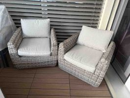 2 Rattanstühle mit Kissen guter Zustand