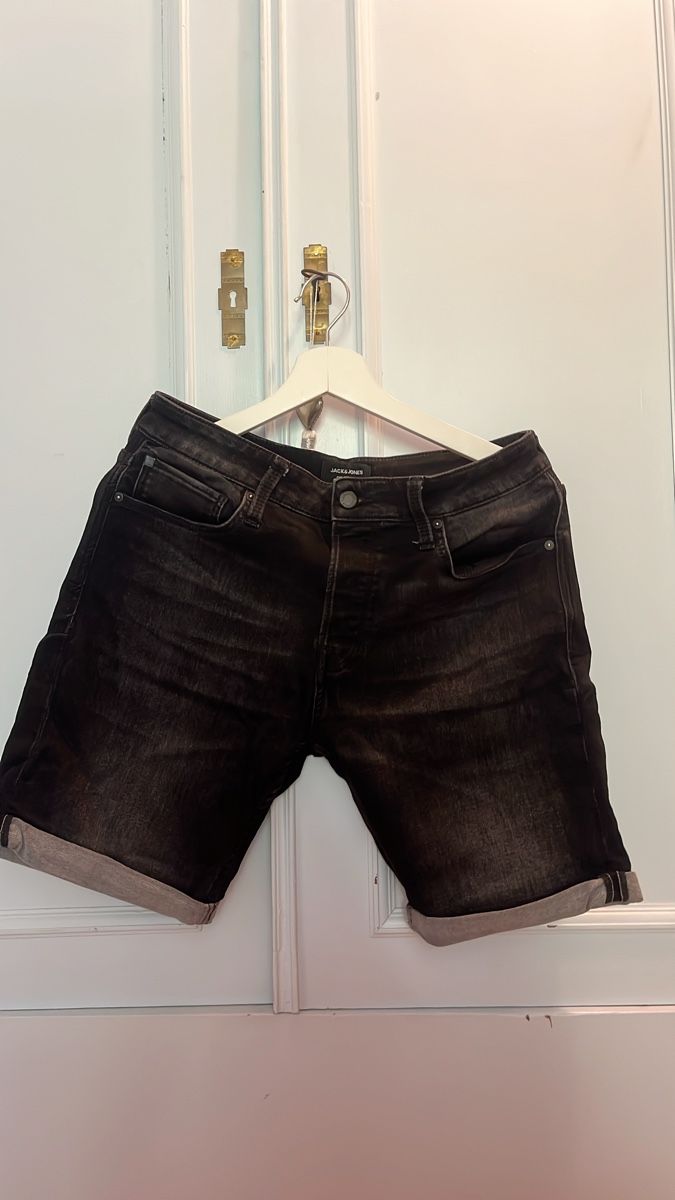 Jack & Jones Pantaloni: Jack & Jones Shorts Grösse M – Usato da Fischenthal venduto da luc_82dg